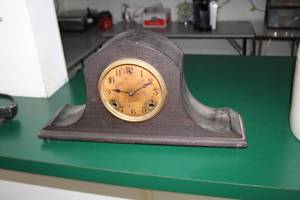 lot 820 image: Sessions Mantle Clock