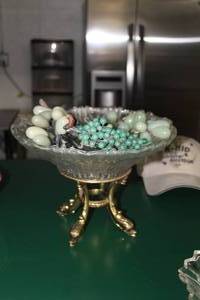 lot 850 image: Glass Centerpiece  with Glass Fruit Dcor