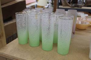 lot 843 image: Lot of (8) Frosted Glasses Lime Green