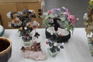lot 862 image: Lot of (5) SoapstoneJadeCrystalMarble Floral Displays