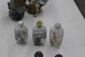 lot 888 image: Lot of (3) Chinese Snuff Bottles