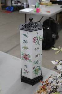 lot 952 image: 6-Sided Vase