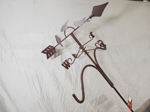 lot 6 image: New Rustic Weathervane Double Shepherd Hook