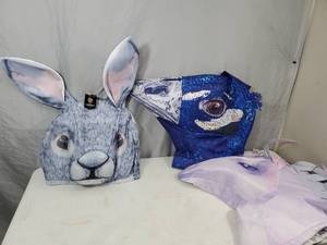 lot 139 image: 3 New Giant Adult Animal Heads  Costumes