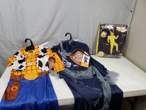 lot 146 image: 3 New Medium 78 Kids Costumes