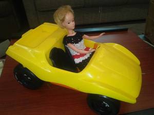 lot 7 image: 1972 Mattel Dune Buggy.