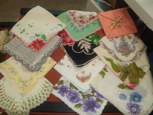 lot 10 image: (12) Vintage Womens Handkerchiefs