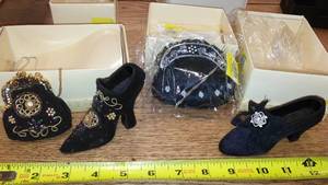 lot 103 image: Putting on the Ritz Miniature Shoes and Purses