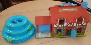 lot 158 image: Fisher Price Cottage plus.