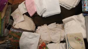 lot 165 image: Ornate Tablecloths & runners. Variety.
