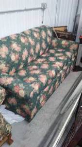 lot 202 image: Sofa Hide a - great for the lake.