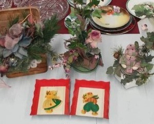 lot 244 image: Vintage metal plates and more Christmas.