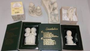 lot 245 image: Snow Babies and some boxes.