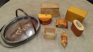 lot 586 image: Craftsman wood lot - great dcor.