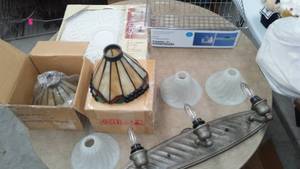 lot 622 image: Home improvement - lighting, basket and trim.