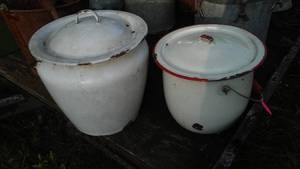 lot 238 image: (2) white chamber pots.