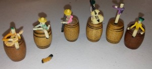 lot 282 image: Tiny miniatures Mexican Marimba Band. Japan 1955 circa.