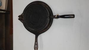 lot 292 image: Krumkake Iron  antique