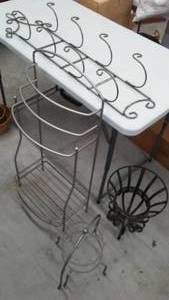 lot 293 image: Iron indoor outdoor items