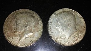 lot 22E image: 1967 & 1968 Kennedy Half Dollars