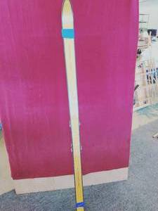 Pair of Yamaha Skis