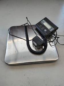 Royal Electronic Shipping Scale