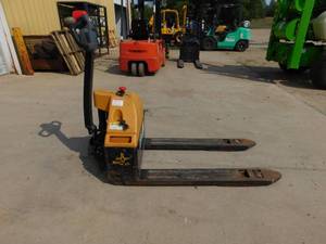 lot 11 image: 2015 Big Joe E30 Electric Pallet Jack
