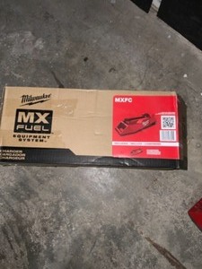 Milwaukee MX FUEL Lithium-Ion Charger. See Pictures