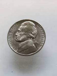 3 JEFFERSON NICKELS 1939 UNC, 1943 & 1944 WWII SILVER