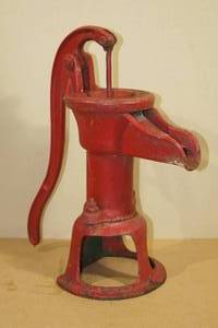 lot 21 image: Vintage Cast Iron Hudson Thurber Water Pump
