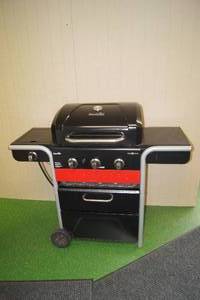 lot 9 image: Char Broil Gas 2 Coal Propane AND Charcoal Grill