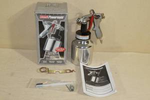 lot 55 image: Coleman Powermate Heavy Duty Paint Spray Gun