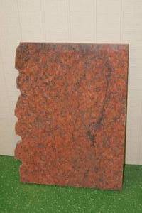 lot 47 image: Slab of Granite - 16.5 x 25.5 x 1.25