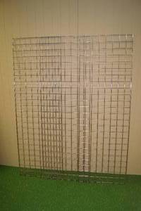 lot 118 image: Heavy Duty Metal Grid Shelves - 3 Panels