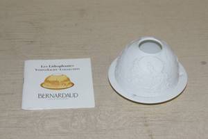 lot 137 image: Limoges Bernardaud Hand Sculpted Fine Porcelain Votive Light