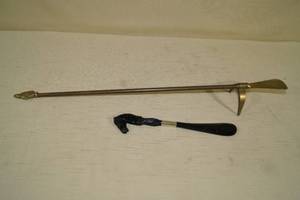lot 141 image: 2 Horse Theme Shoe Horns