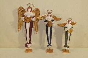 lot 170 image: 3 Free Standing Angels