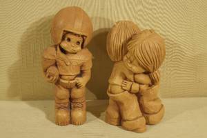 lot 159 image: 2 Fannykins Figurines - Football Player, Couple