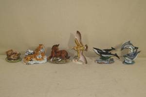 lot 164 image: 6 Homco Masterpiece Porcelain Figurines