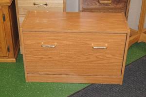 lot 184 image: Shelves, Night Stands, File Cabinets
