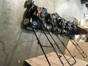 lot 15 image: Mixed Lot of 5 Lawn Mowers (conditions unknown) review pictures