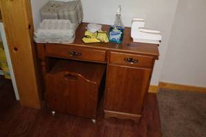 lot 386 image: Wood Office Desk  with Rolling Storage Bench