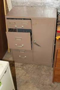 lot 396 image: Metal File Cabinet 1-door 3-drawer with Safe