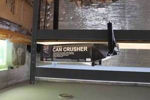 lot 404 image: Aluminum Can Crusher