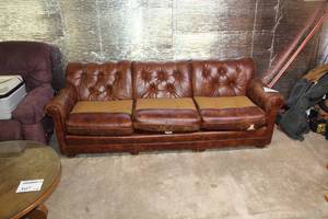 lot 424 image: Leather Upholstered Living Room Couch