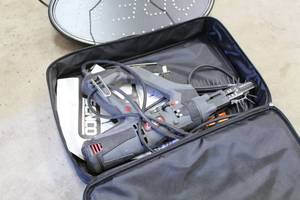 lot 470 image: Senco DS332-AC Auto-Feed Screwdriver  with Tool Bag