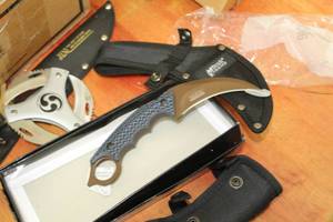 lot 487 image: Mtech Extreme Tactical Knife with Sheath