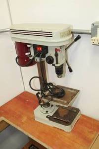 lot 495 image: Tool Shop 5-Speed Bench Drill Press