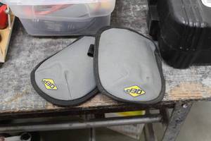 lot 500 image: Qep Construction Knee Pads