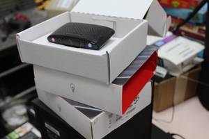 lot 509 image: Lot of (2) Verizon Hum (in box)